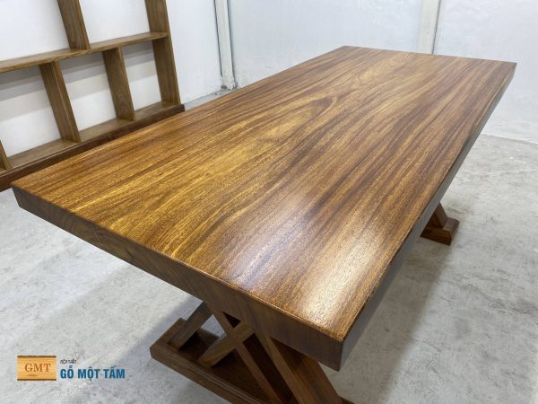 bàn gỗ lim nguyên khối