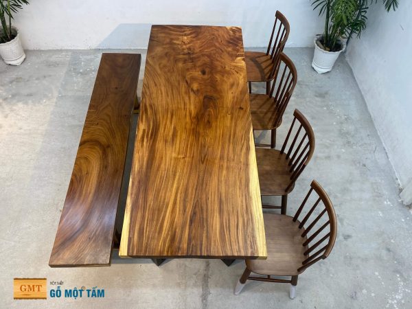 bàn ăn gỗ tự nhiên