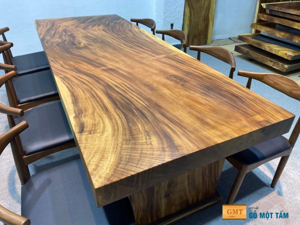 bàn gỗ tự nhiên