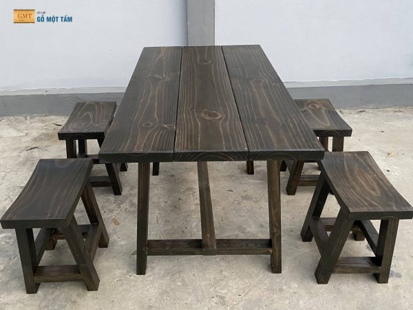 bàn gỗ nhà hàng